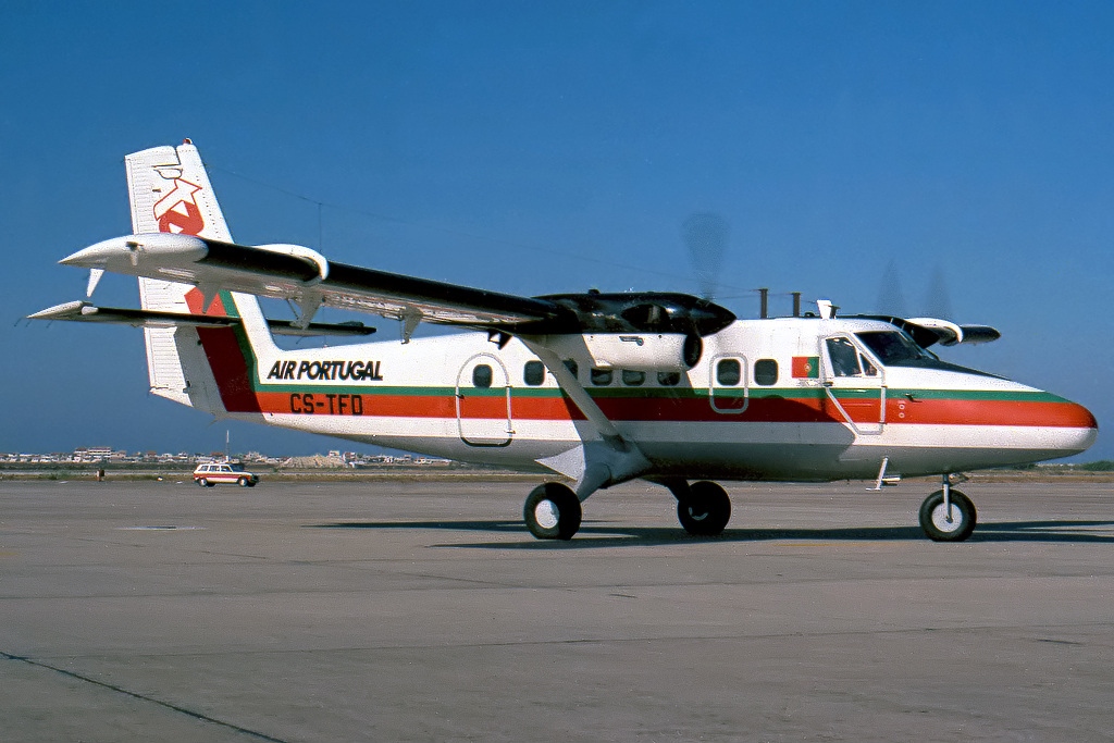 De_Havilland_Canada_DHC-6-300_Twin_Otter,_TAP_Air_Portugal_JP6249